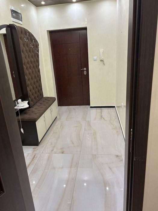 Дава се под наем Тристаен апартамент в Варна, Автогара - 115 кв.м за 715 € - Снимка #10