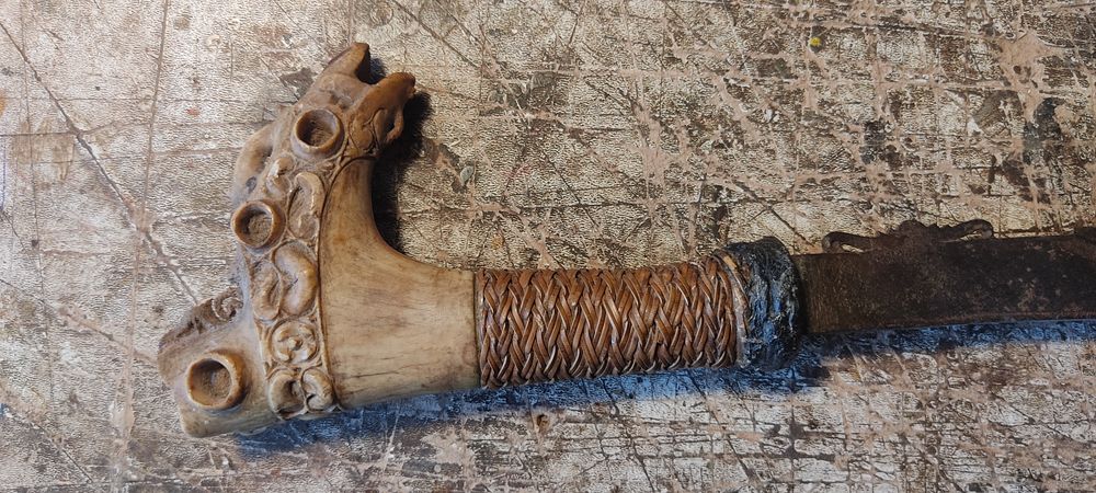 Sabie veche panoplie