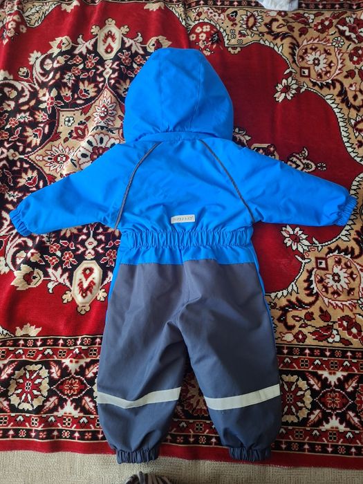 Продам комбинезон демисезонный