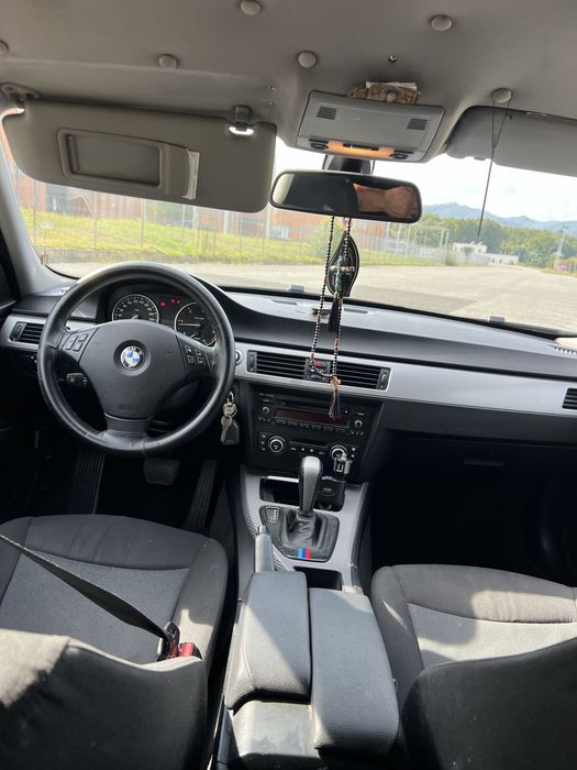 Vând  Bmw    Seria 320d