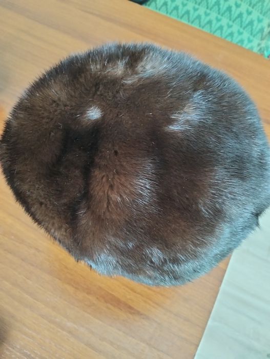 Продам шапки, недорого