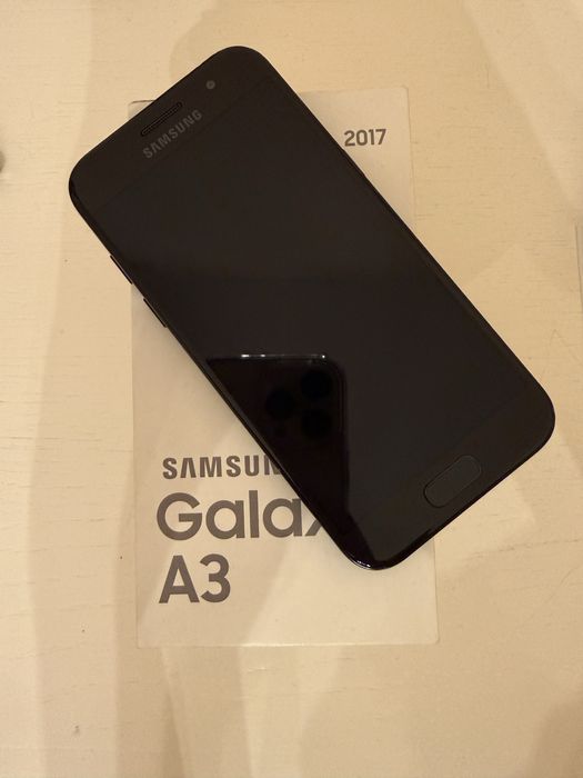Samsung A3, black sky