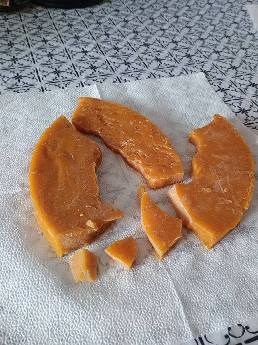 Пчелен мед и пчелен  восък