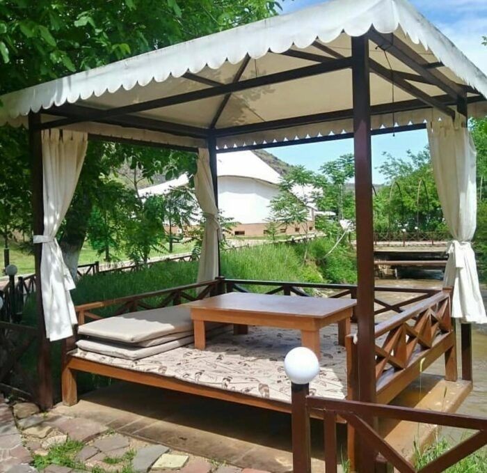 Тапчан деревянный