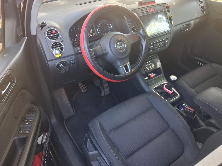 Vând VW golf 6 plus 1,4 B înmatriculată RO