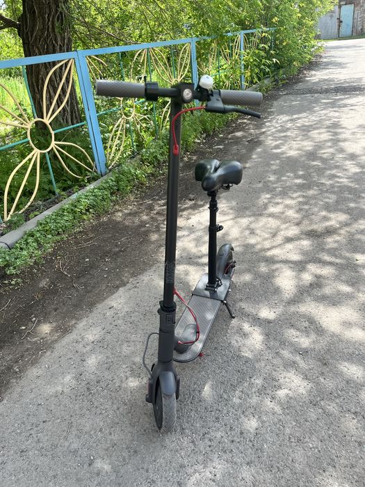 Продам самокат м365