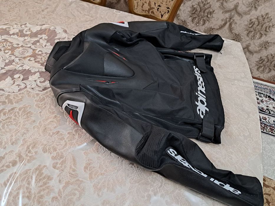 Продается мото куртка
