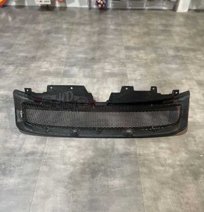 Решетка радиатора STI V1 Subaru Forester SH