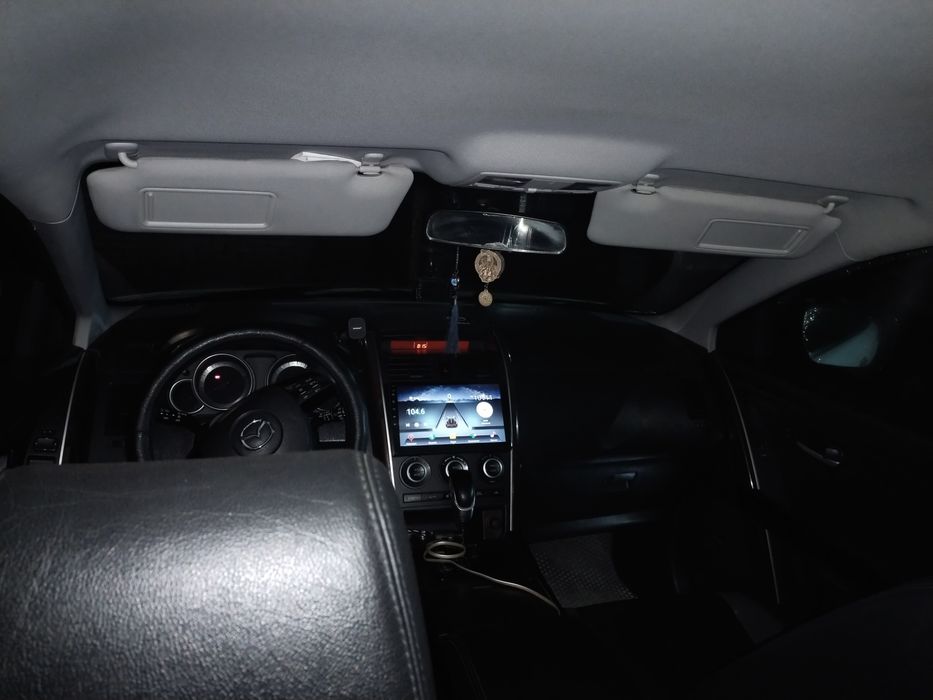 Мазда  С Х 9 белая