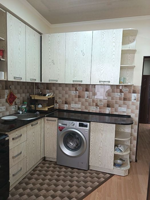 1 комнатная с обстановкой во 2 микрорайоне