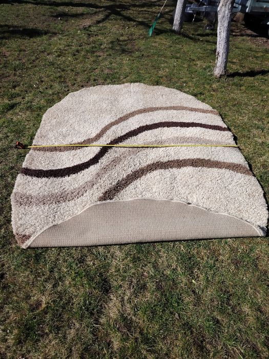 Vând covor oval Majesty  Collections  200x300 cm