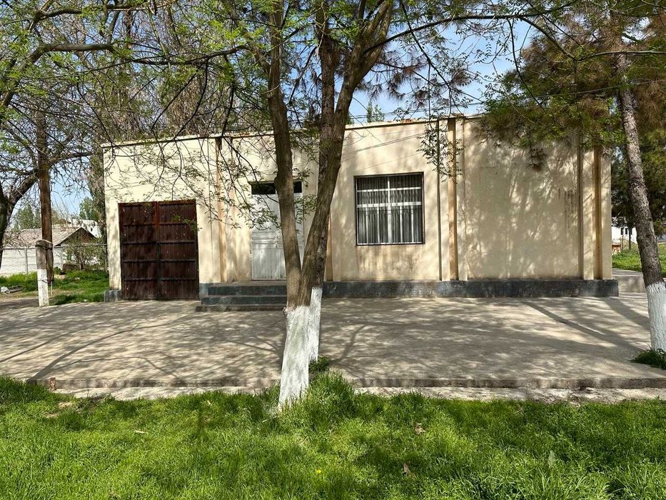 Noturar bino Yuqori Chirchiq Nurli yo‘lda