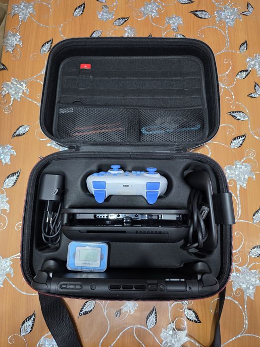 Vând Nintendo Switch 2 cu 3 jocuri