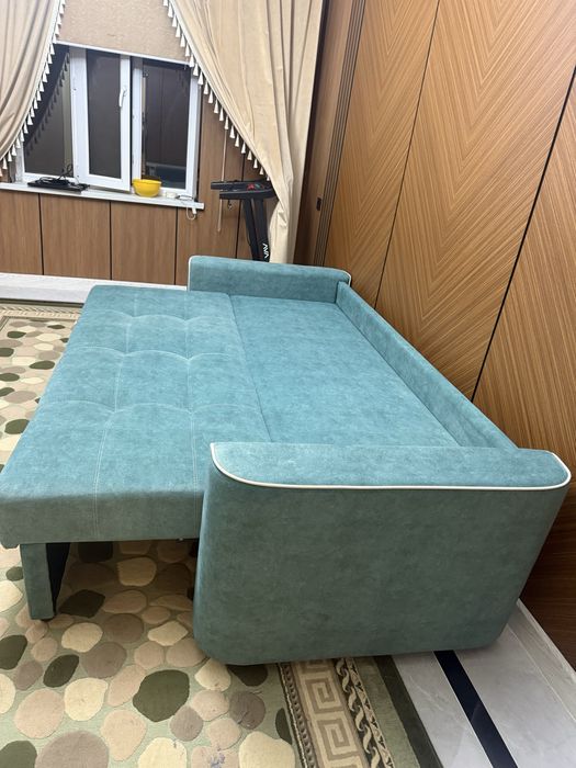 Диван сатылады .