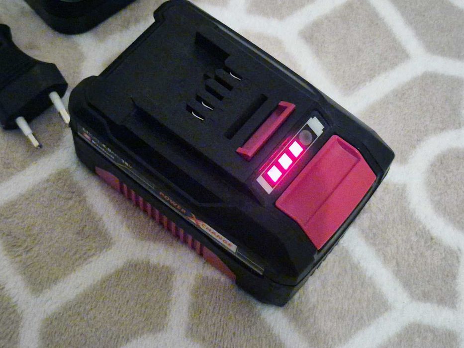 Acumulator Einhell PowerXChange 4Ah, 18V + charger
