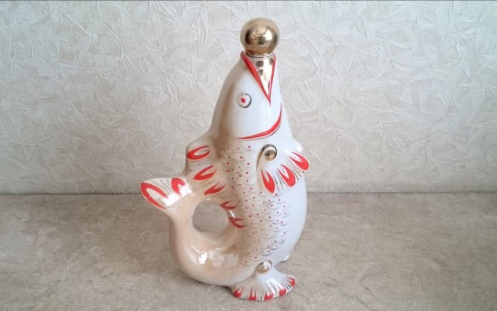 Рыба цветное стекло.