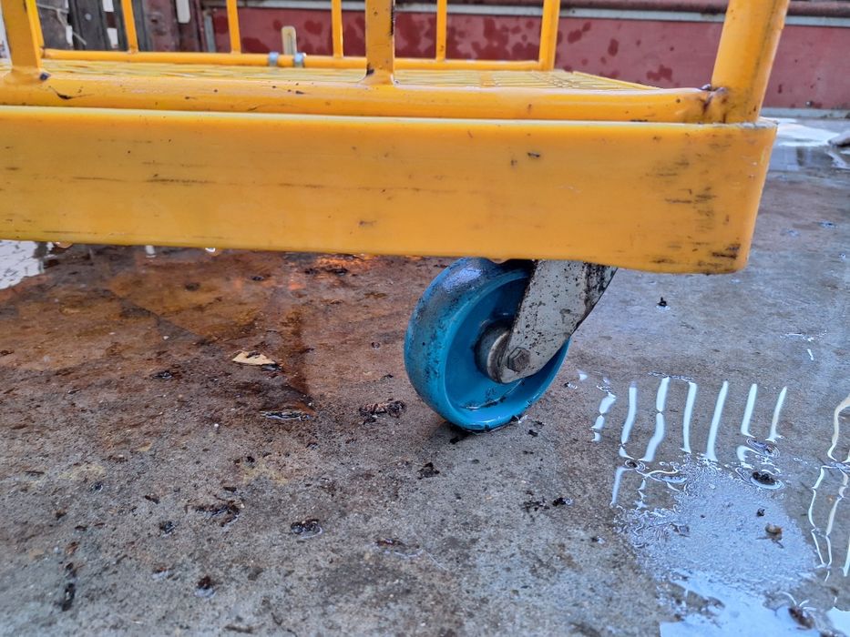 Cărucior pentru marfă(rollcontainer)