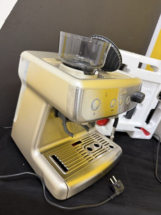Кафе машина Breville barista max