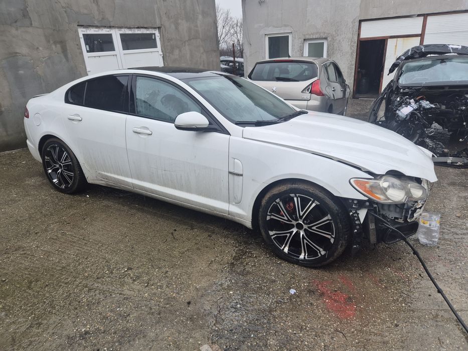 Dezmembrez Jaguar Xf 3.0 diesel 2010 2015