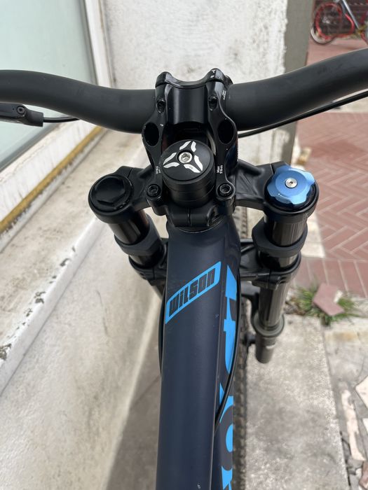Bicicleta DH etrem Devinci Wilson