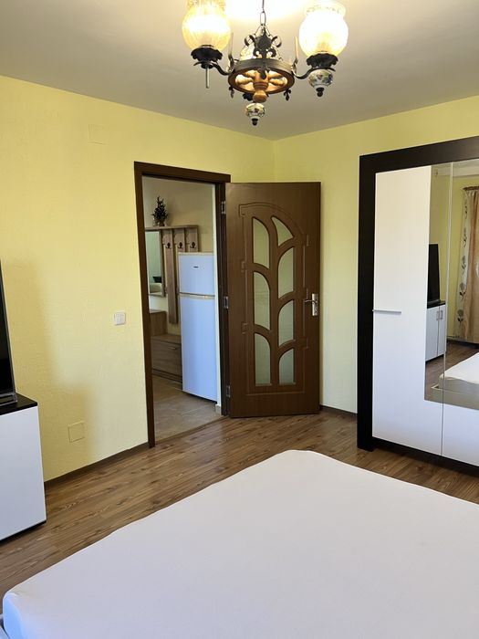 Proprietar inchiriez apartament 2 camere zona Lipovei !