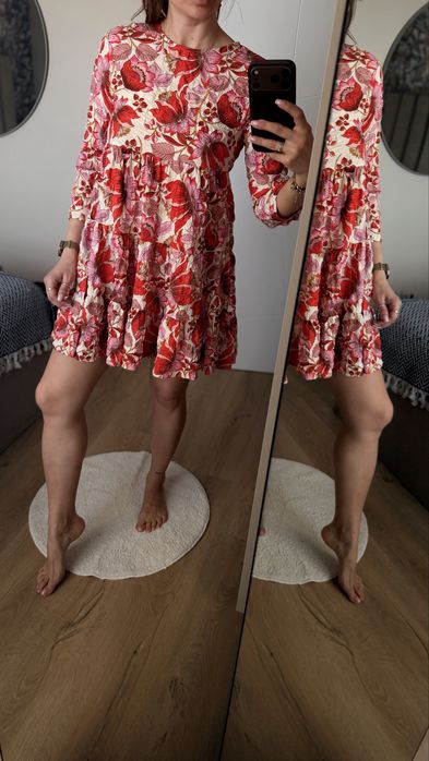 Рокля Zara с флорални мотиви