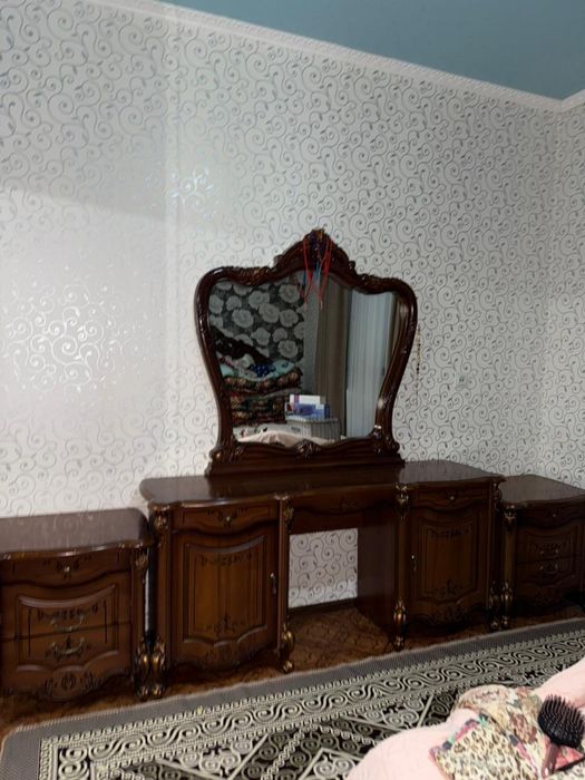 Спальный гарнитур