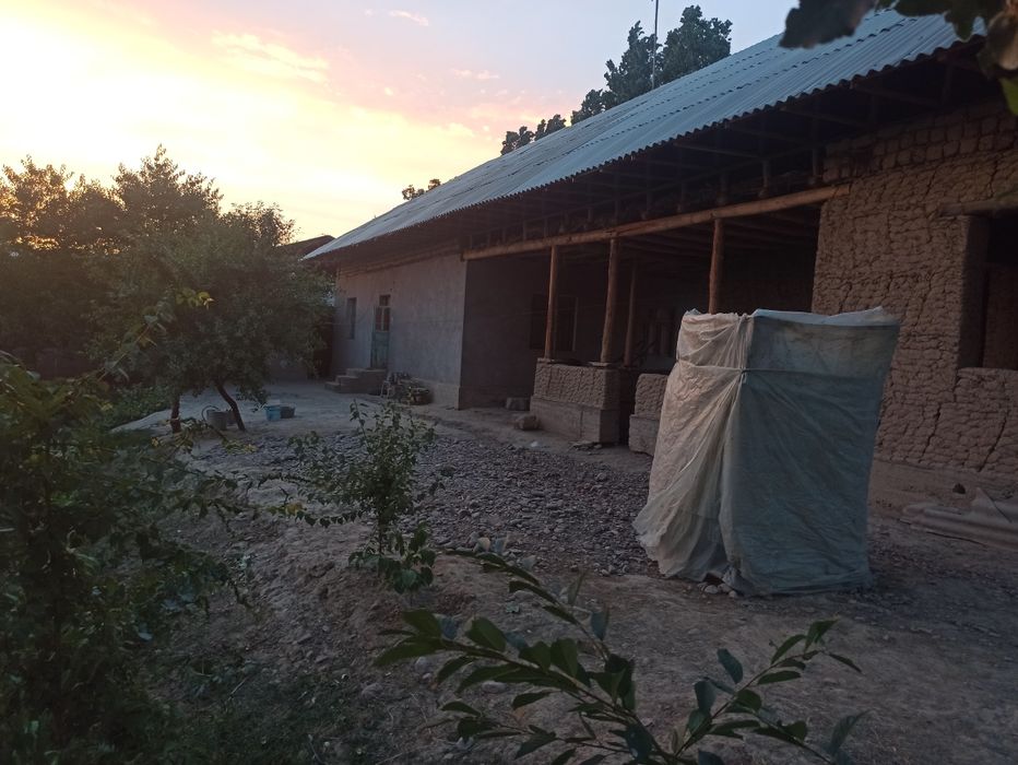 Уй сотилади 15 сотих