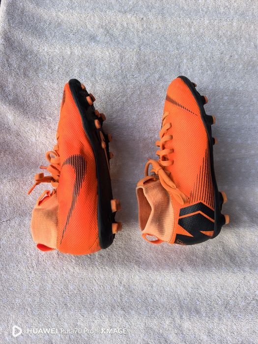 Детски бутонки nike номер 34 стелка 21.5см