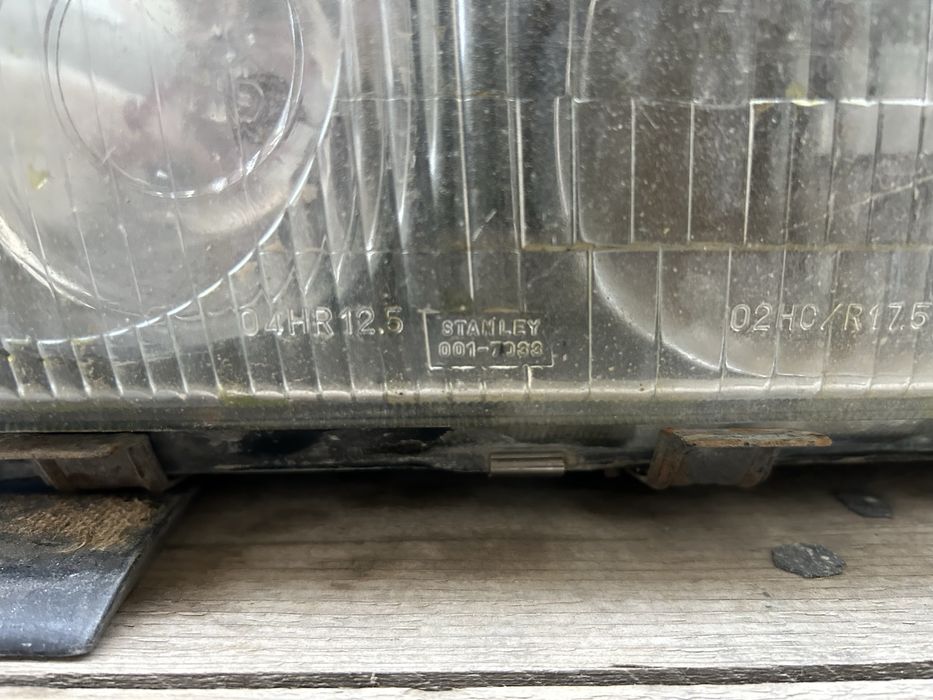 Митсубиси сигма передний фары