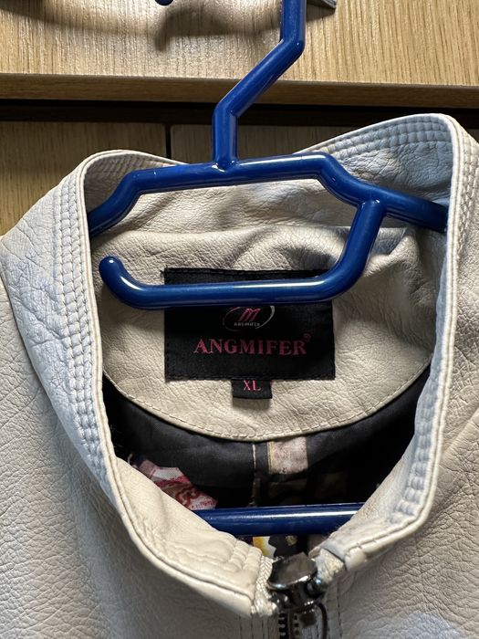 Куртка на осень бежевая