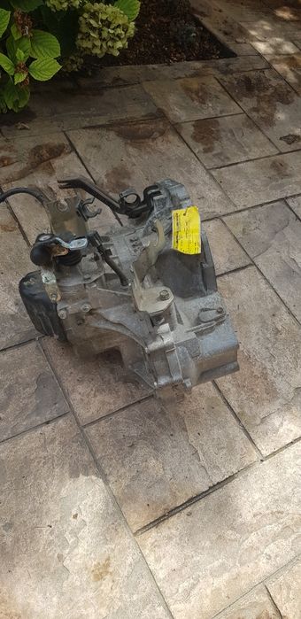 Скоростна кутия эа Нисан -пиксо 2010