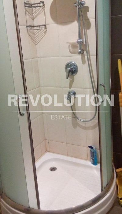 Дава се под наем Тристаен апартамент в Варна, Базар Левски - 100 кв.м за 800 € - Снимка #12