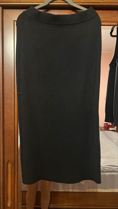 Set fusta lunga neagra si vesta