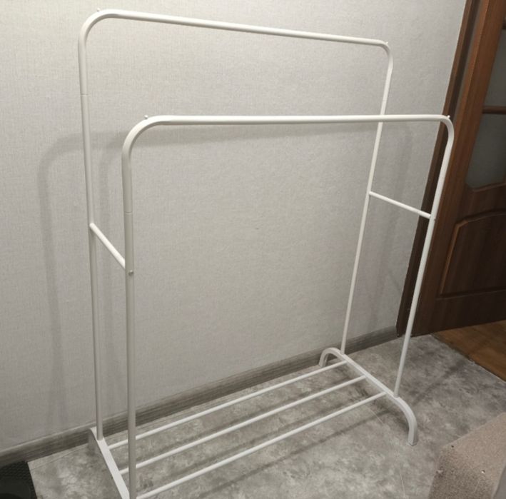 Напольная вешалка