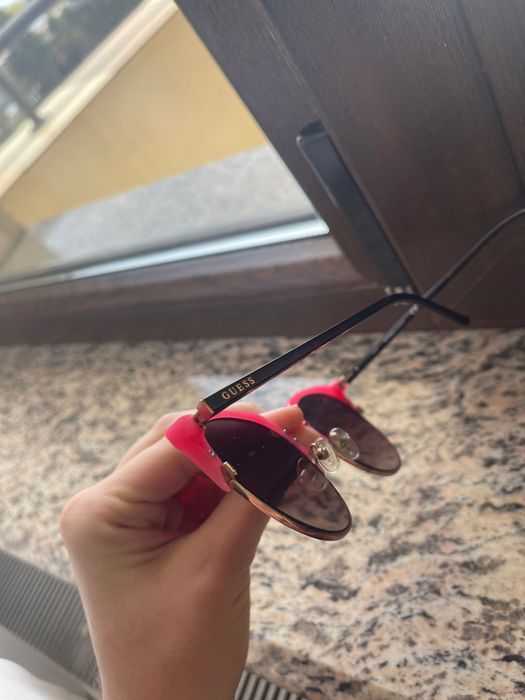 Ochelari de soare Guess