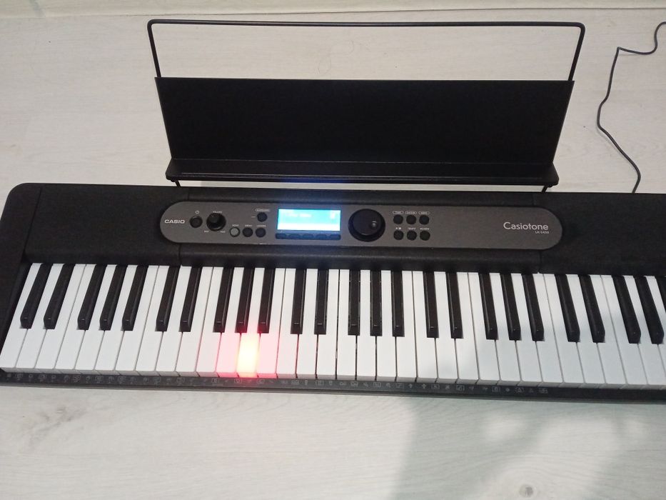 Синтезатор Casio LK-S450