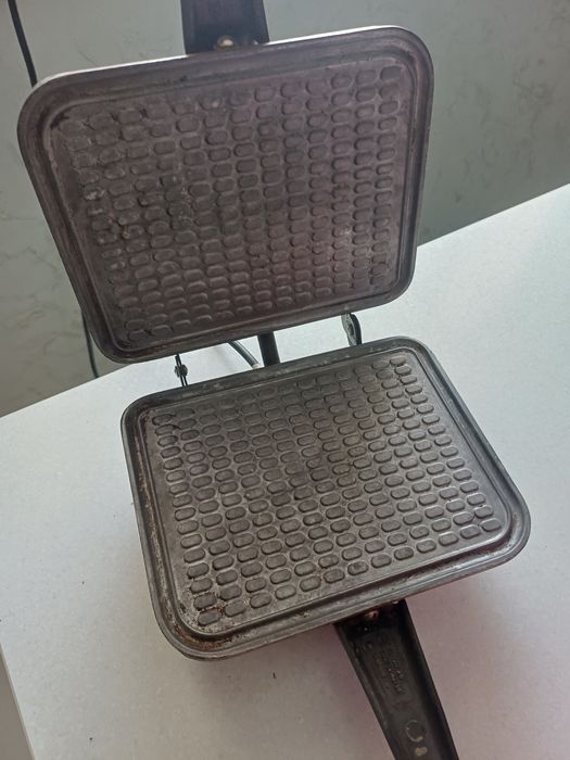 Вафельница советская