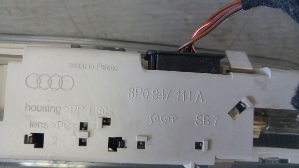 plafoniera interior pasageri audi a4 b6 b7 8e0947111a