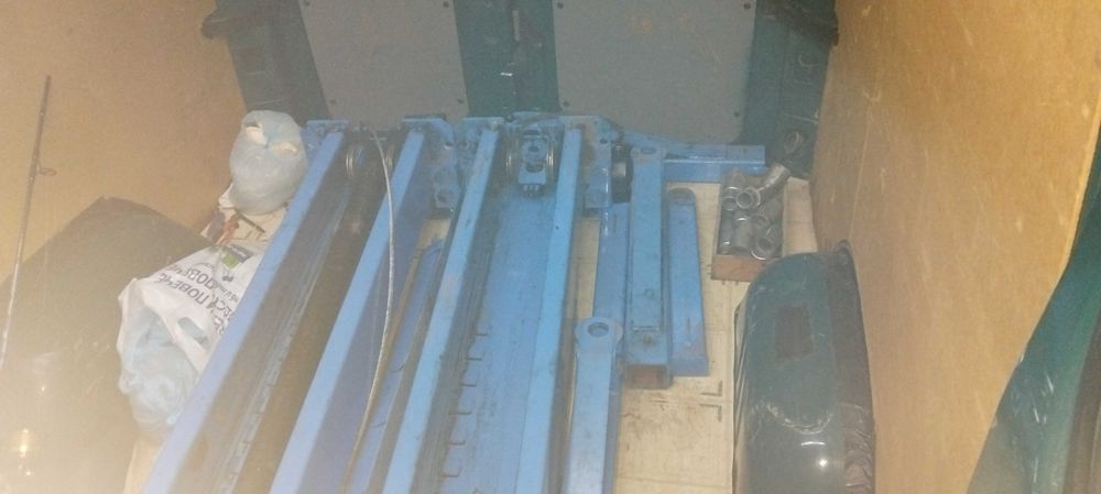 Подемник за автомобили 4 тонен