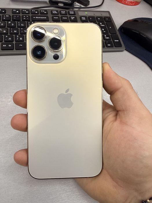 Продавам IPHONE 13 PRO MAX