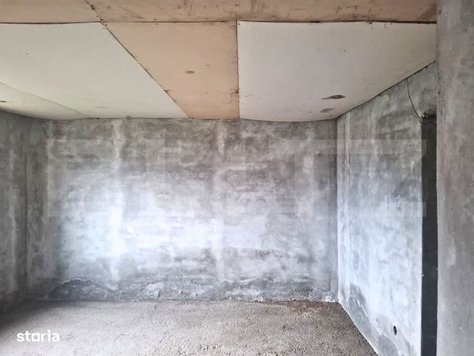 Casa (la rosu) + teren 2522 mp – ideala pentru personalizare - Cost