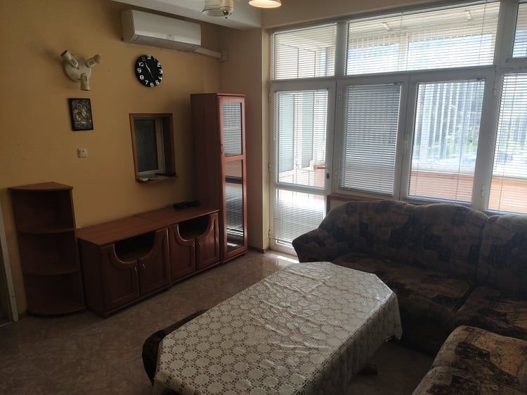 Дава се под наем Двустаен апартамент в Шумен, Томбул джамия - 80 кв.м за 255 € - Снимка #9