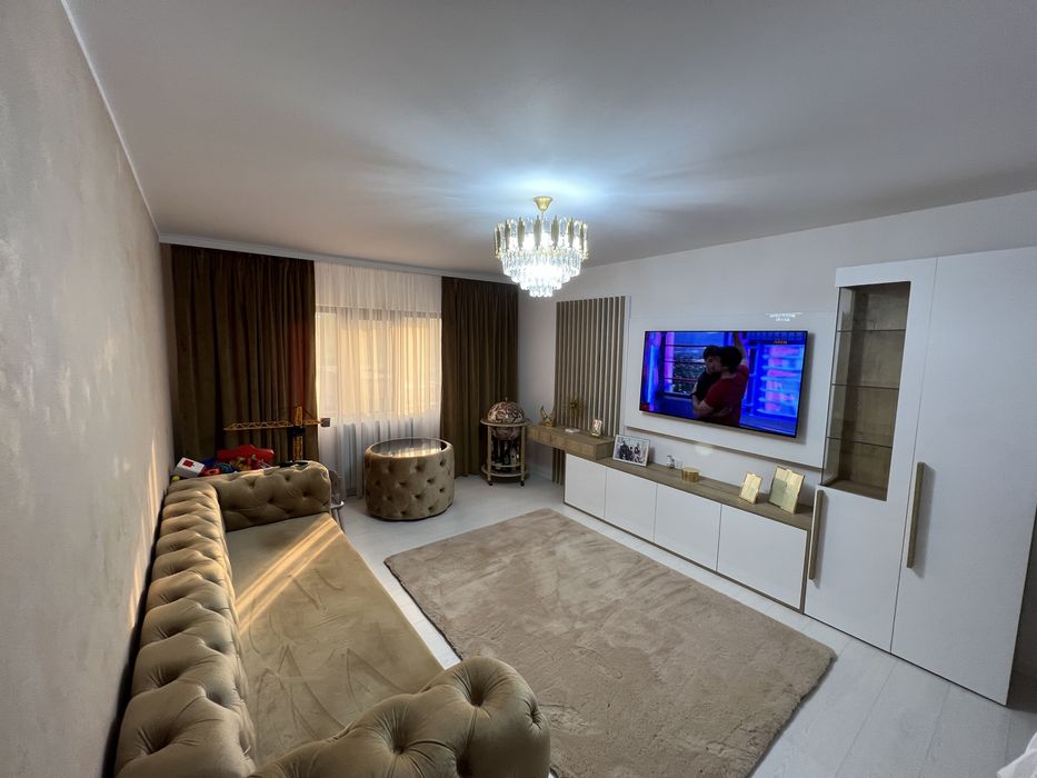 zona h-uri fata in fata cu statia de autobuz !!!