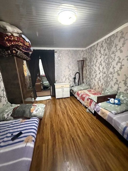 Жомбой шахар марказидан тайёр 2 хонали квартира сотилади