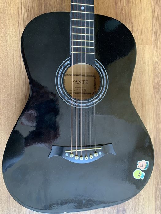 Продаю гитару в отличном состоянии