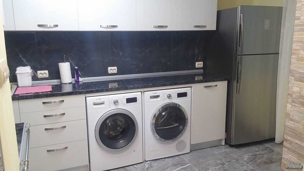 Дава се под наем Тристаен апартамент в София, Лозенец - 116 кв.м за 499.8 € - Снимка #12