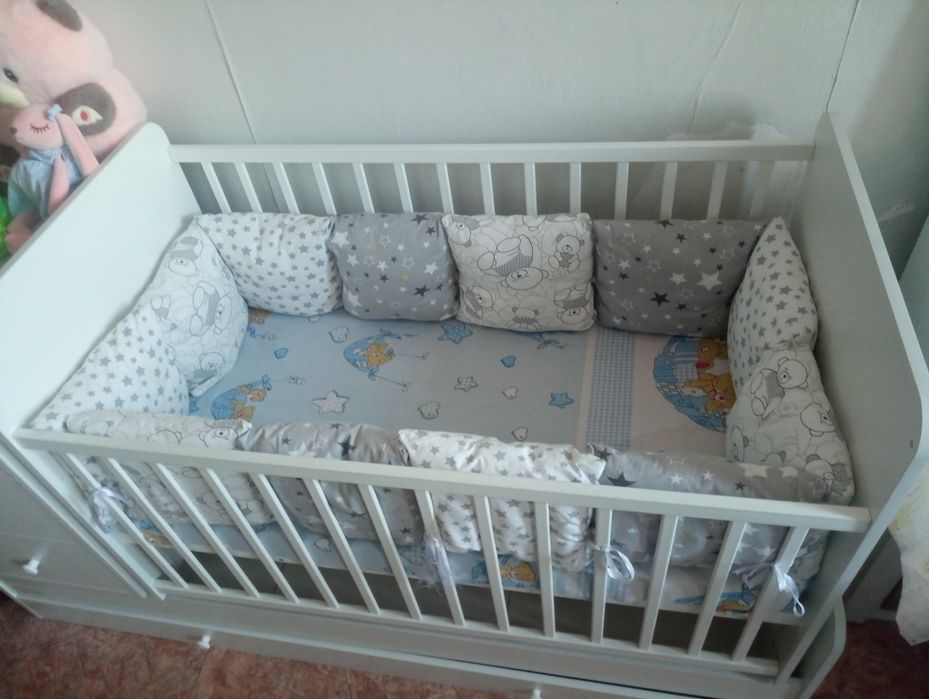 Детскую кровать продам