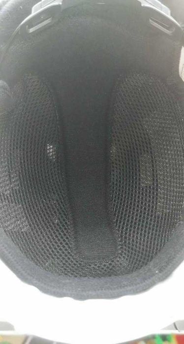 Продавам детска ски каска Quechua H-Kid 500