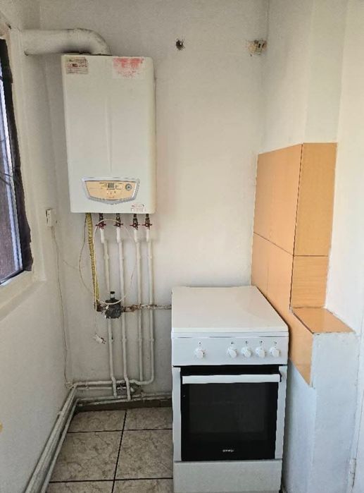 Proprietar inchiriez apartament cu 2 camere decomandat